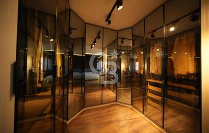 Güzelbahçe Kahramandere'de Özel Tasarım Satılık 5+2 Lüks Villa