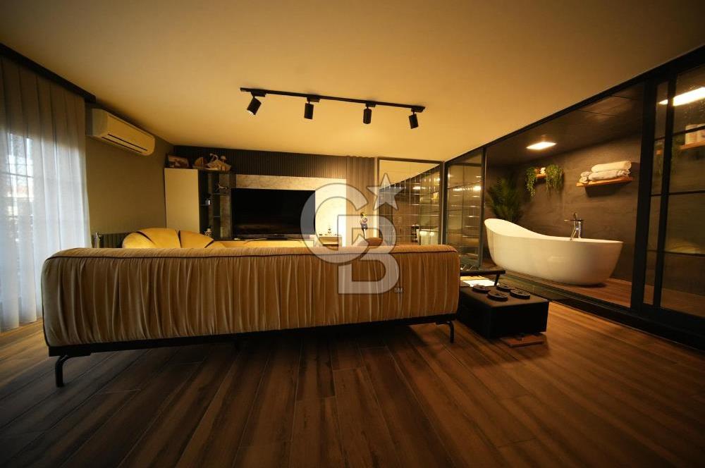 Güzelbahçe Kahramandere'de Özel Tasarım Satılık 5+2 Lüks Villa