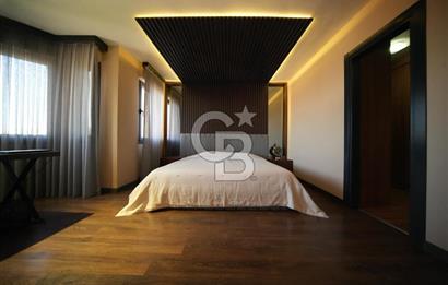 Güzelbahçe Kahramandere'de Özel Tasarım Satılık 5+2 Lüks Villa