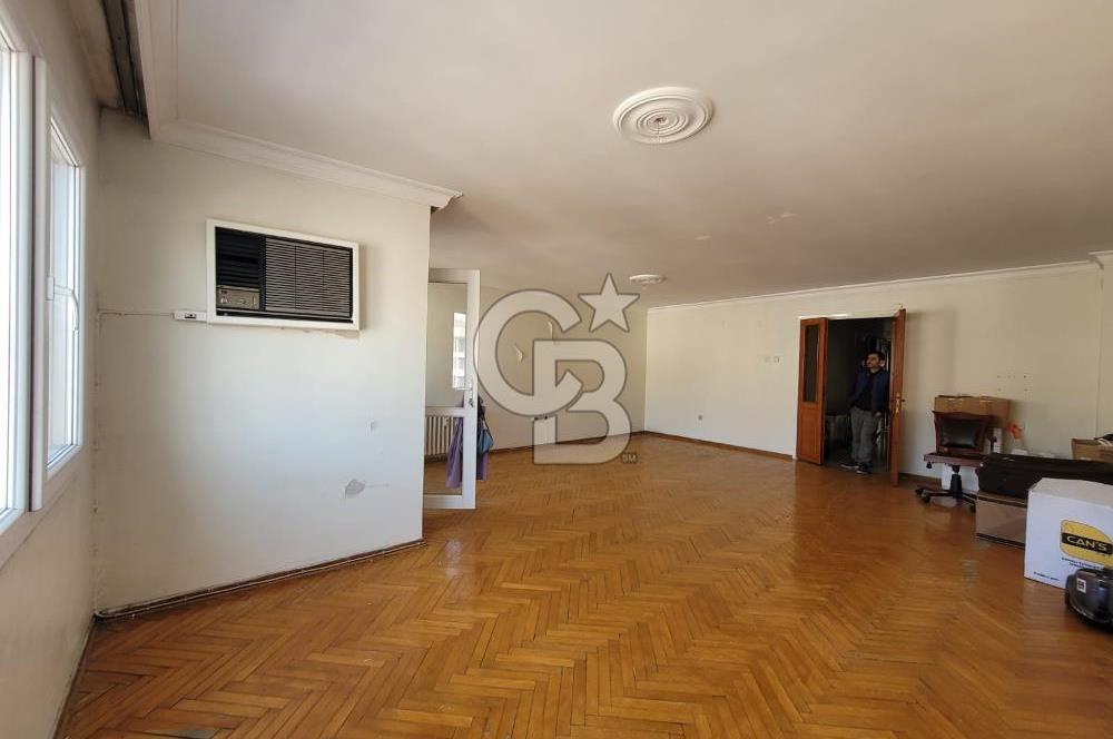 Poligon Metro Durağında Asansörlü 3+1 Satılık Daire