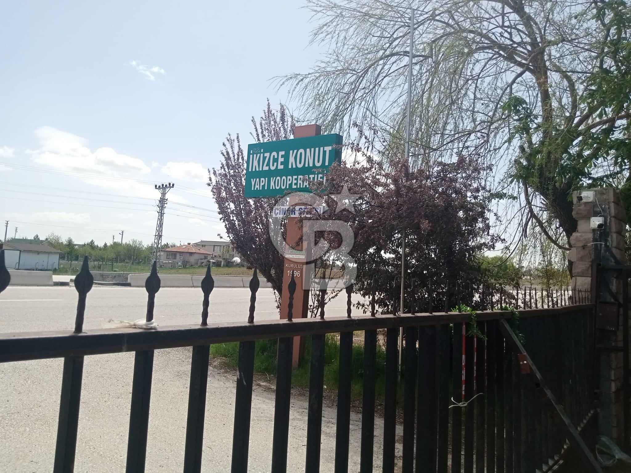 GÖLBAŞI İKİZCE MAH. ÇINAR SİTESİNDE SATILIK DEĞERLİ BAHÇE
