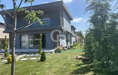 GÖLBAŞI KARŞIYAKA MAHALLESİ SİTE İÇİ 5+1 SATILIK VİLLA