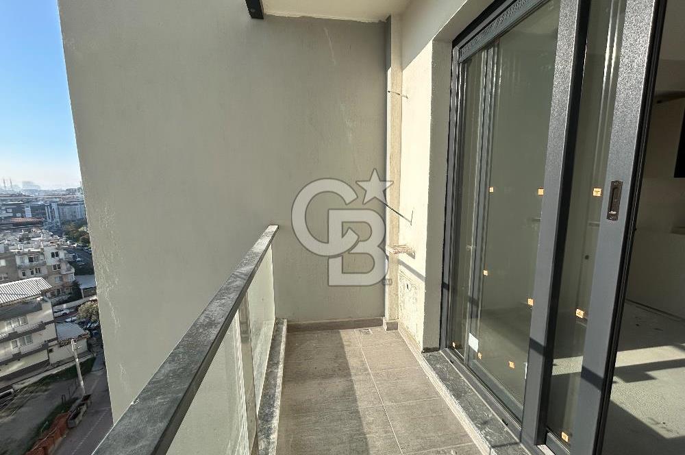 MENEMEN ESATPAŞA MAHALLESİ İZBAN KARŞISI SATILIK  1+1 DAİRE