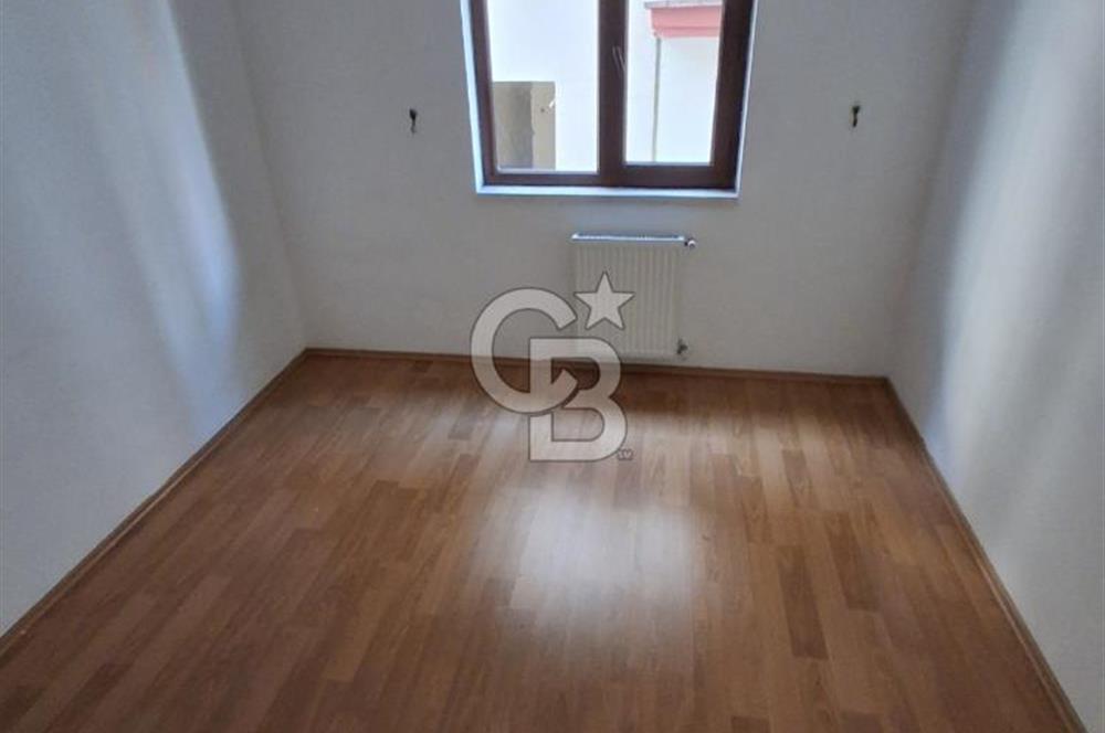 Başak Sokak Genç Binada Kombili, Otoparklı 3+1 