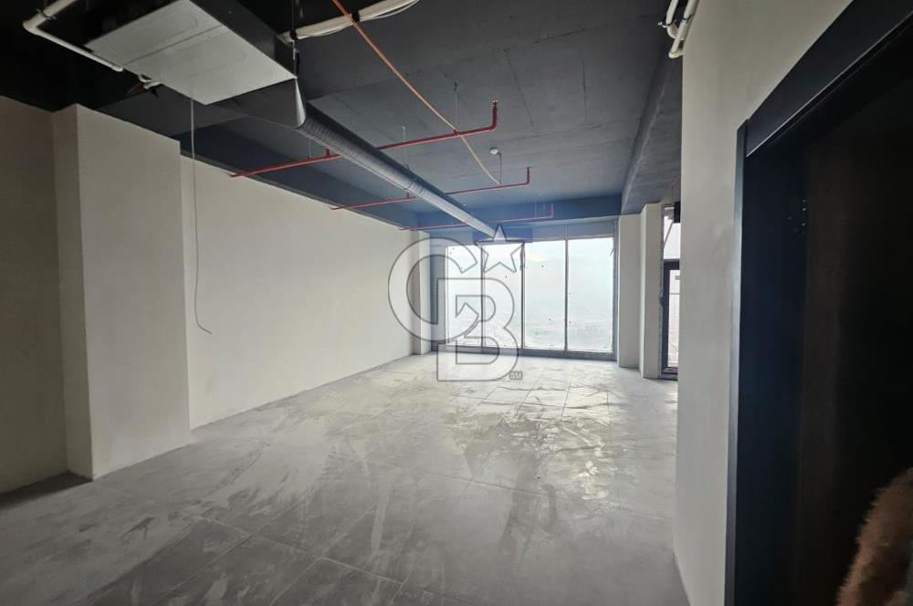 SKY TOWER DA 92 METREKARE İLERİ NATAMAM OFİS