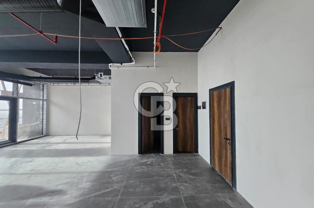 SKY TOWER DA 92 METREKARE İLERİ NATAMAM OFİS