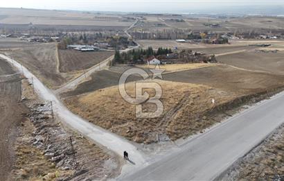 ANKARA'DA AKARYAKIT İSTASYONU VE TİCARİ  İMARLI SATILIK ARSA