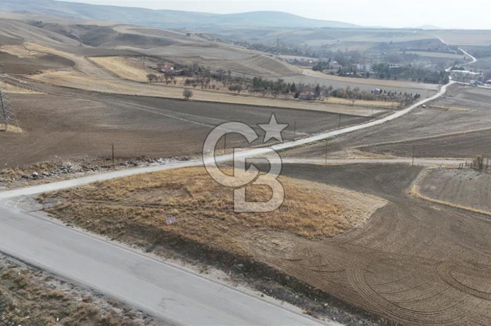 ANKARA'DA AKARYAKIT İSTASYONU VE TİCARİ  İMARLI SATILIK ARSA