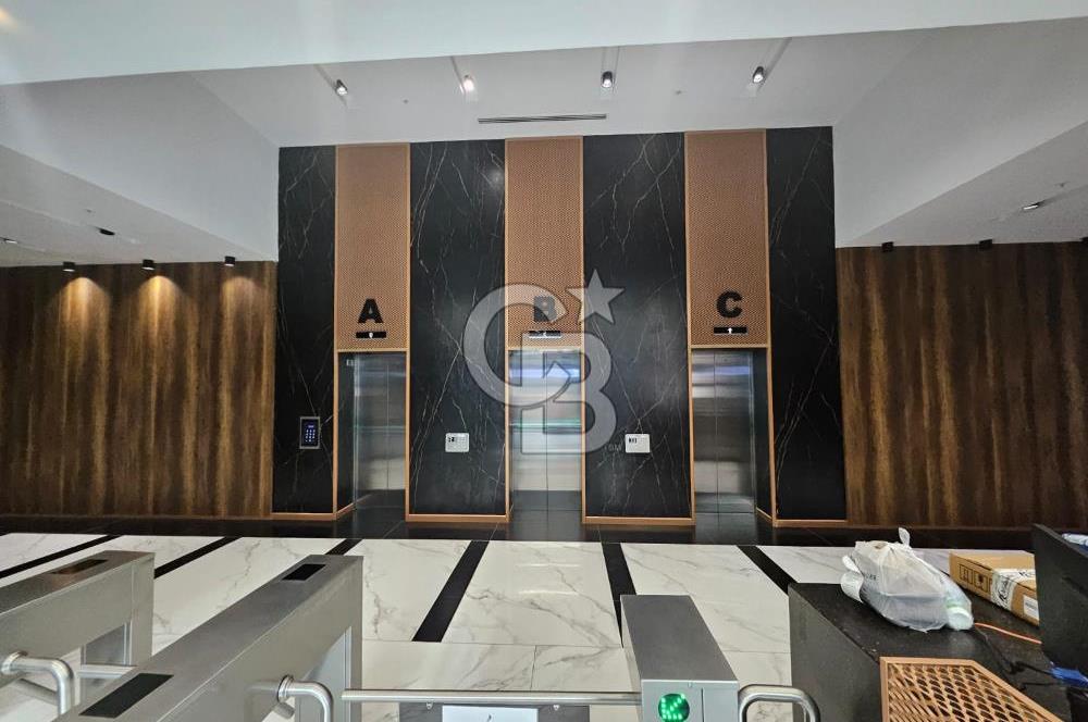 SKY TOWER DA 92 METREKARE İLERİ NATAMAM OFİS