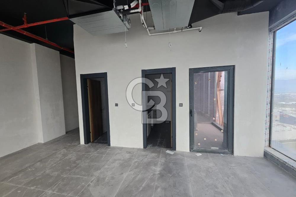 SKY TOWER DA SATILIK 80 METREKARE İLERİ NATAMAM KÖŞE OFİS