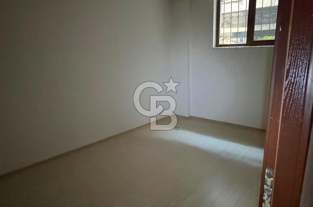 Sarıgazi Merkezde 5+1 Geniş Ters Dubleks Park ve Metro Yakını