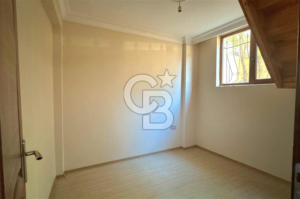 Sarıgazi Merkezde 5+1 Geniş Ters Dubleks Park ve Metro Yakını