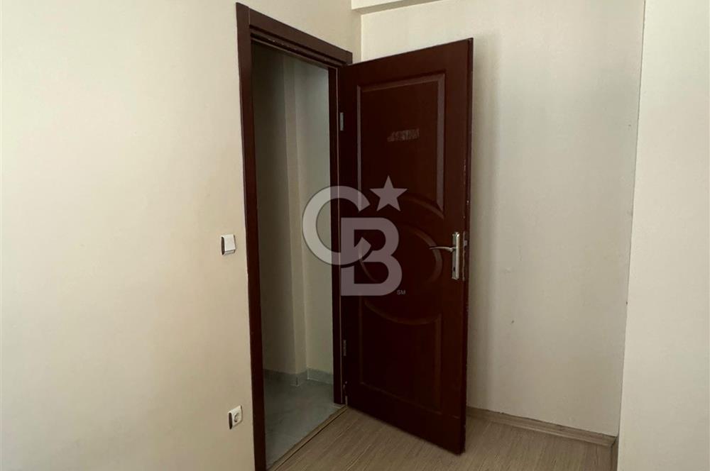 Sarıgazi Merkezde 5+1 Geniş Ters Dubleks Park ve Metro Yakını