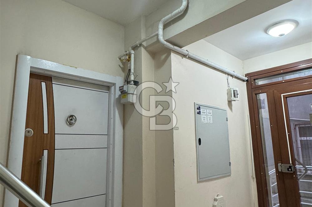 Sarıgazi Merkezde 5+1 Geniş Ters Dubleks Park ve Metro Yakını