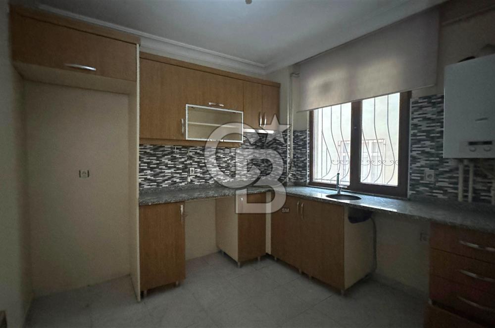 Sarıgazi Merkezde 5+1 Geniş Ters Dubleks Park ve Metro Yakını