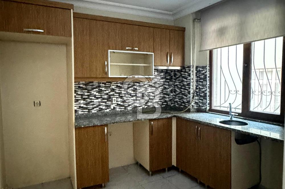 Sarıgazi Merkezde 5+1 Geniş Ters Dubleks Park ve Metro Yakını