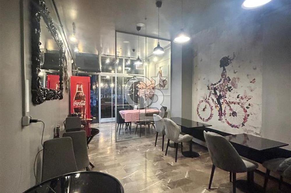 Tango Kulede hareketli sokağa cepheli dükkan