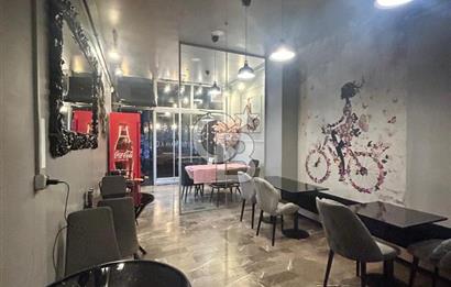 Tango Kulede hareketli sokağa cepheli dükkan