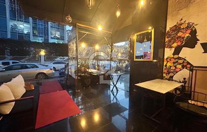 Tango Kulede hareketli sokağa cepheli dükkan