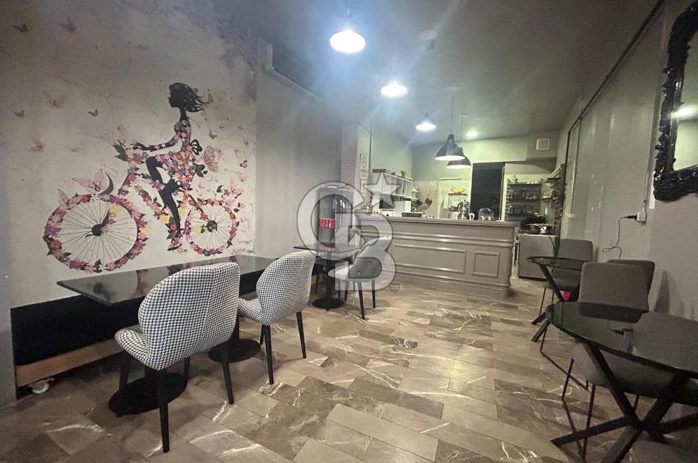 Tango Kulede hareketli sokağa cepheli dükkan