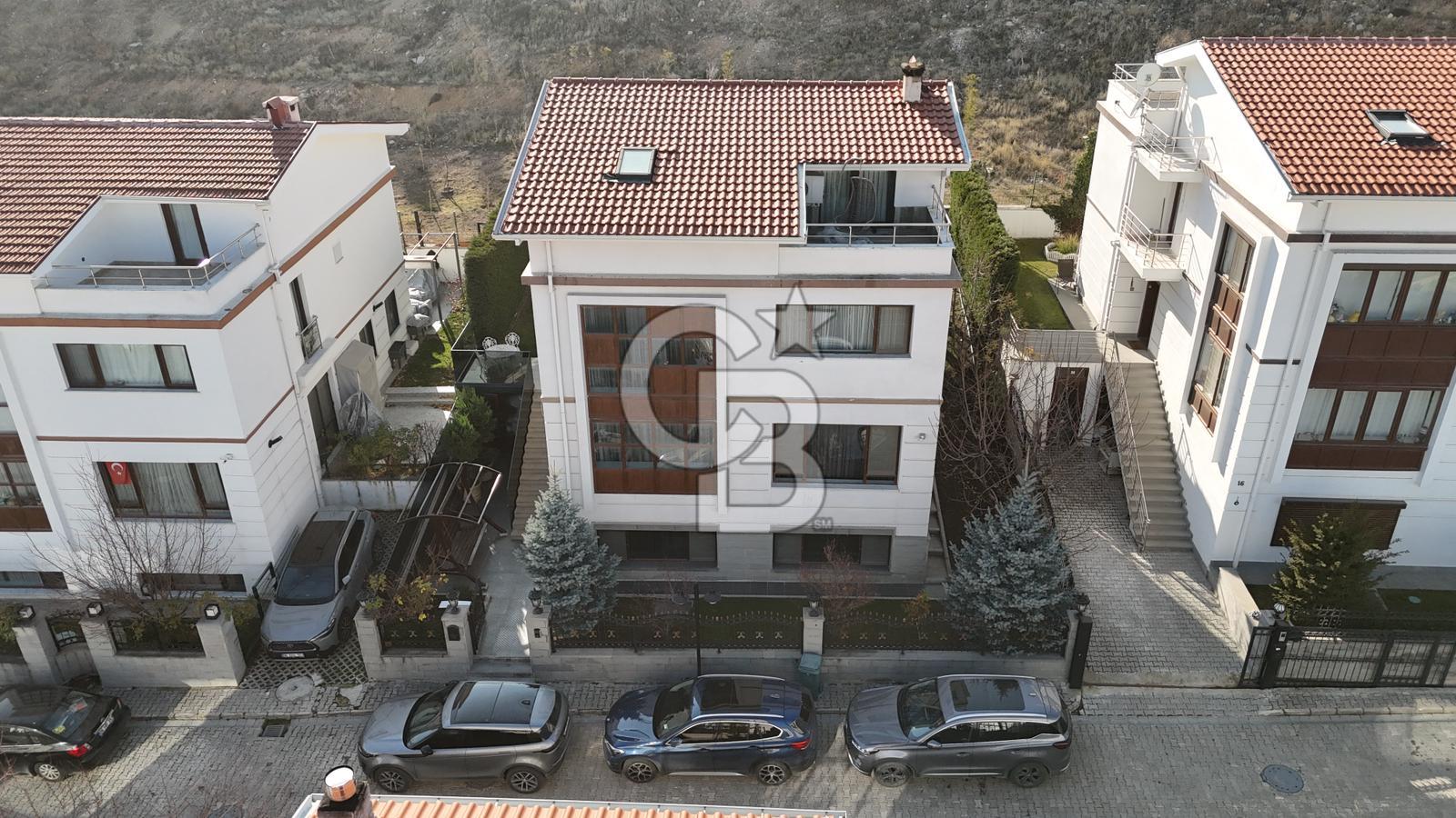 ALACAATLI DREAM PARK VİLLALARINDA MÜTHİŞ YAPILI 7+2 SATILIK