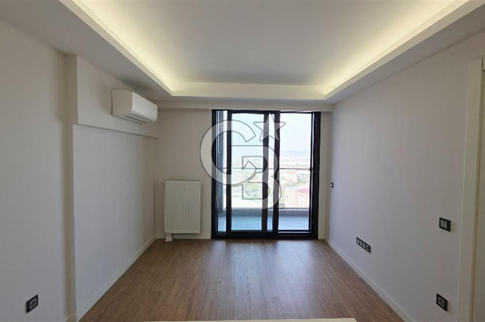 Manisa Meydan Sitesi Havuz Cephe Satılık 1+1 Daire