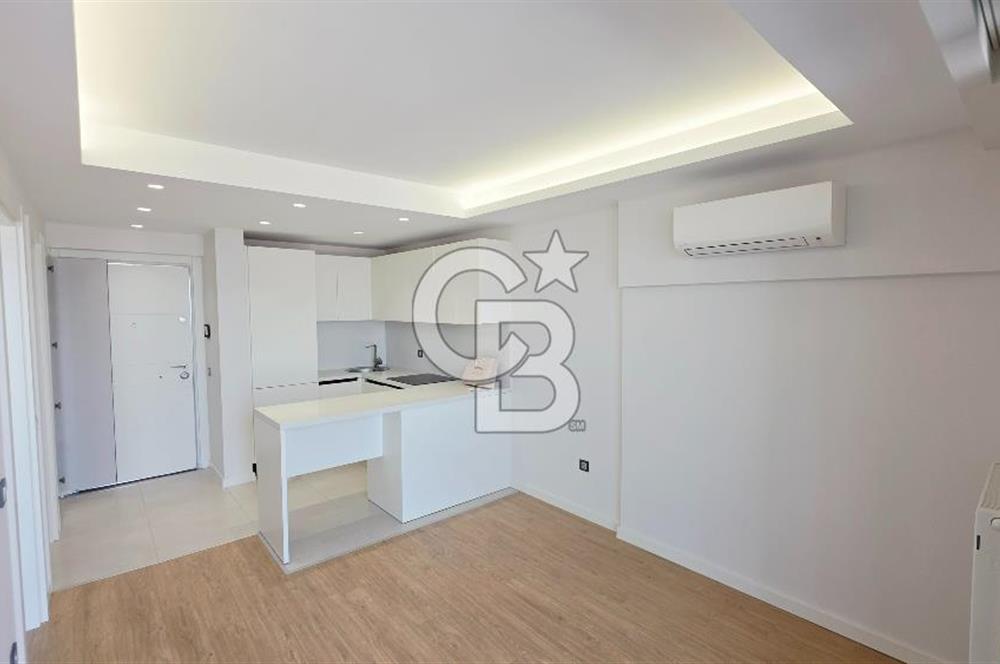 Manisa Meydan Sitesi Havuz Cephe Satılık 1+1 Daire