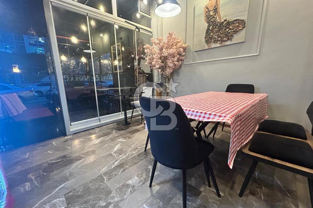 Tango Kulede hareketli sokağa cepheli dükkan