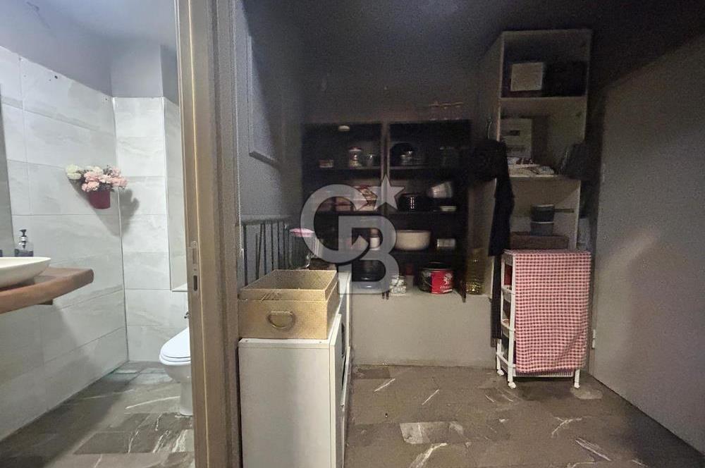 Tango Kulede hareketli sokağa cepheli dükkan