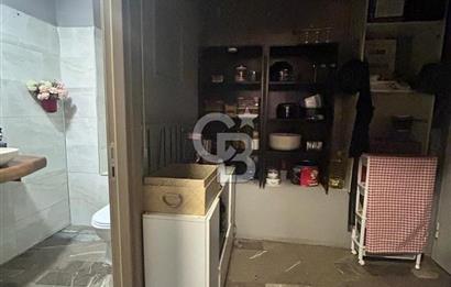 Tango Kulede hareketli sokağa cepheli dükkan