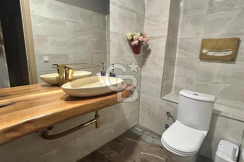 Tango Kulede hareketli sokağa cepheli dükkan