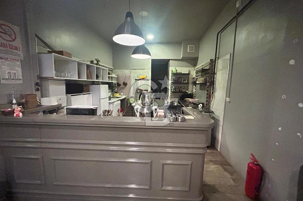 Tango Kulede hareketli sokağa cepheli dükkan