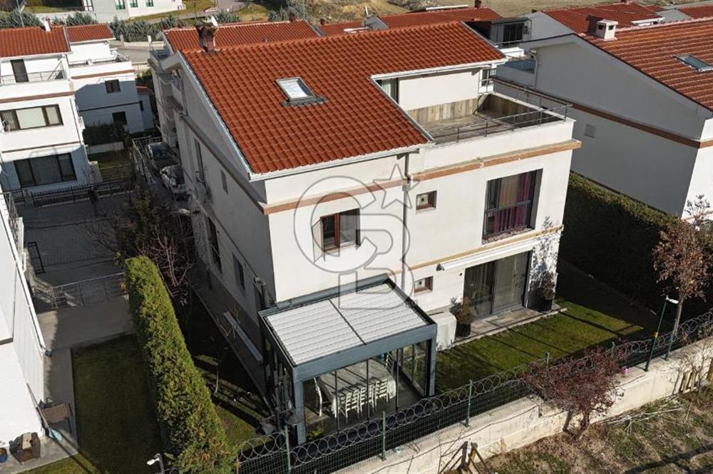 ALACAATLI DREAM PARK VİLLALARINDA MÜTHİŞ YAPILI 7+2 SATILIK