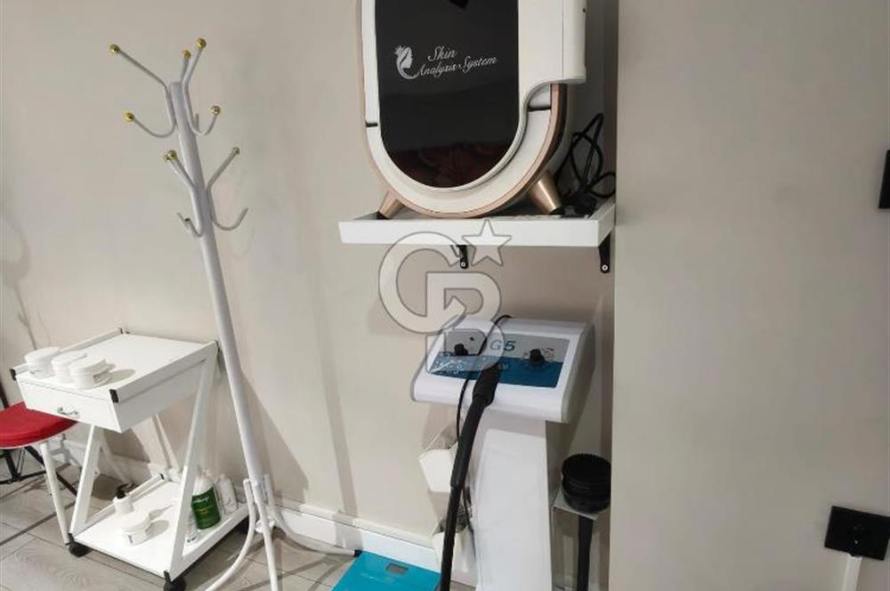 Karşıyaka çarşı’da Devren Kiralık Güzellik Salonu