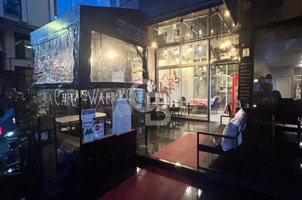 Tango Kulede hareketli sokağa cepheli dükkan