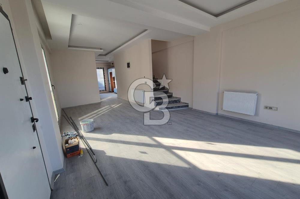 MUSELAND-VİLLALAR BÖLGESİ ÇETİN EMEÇDE SATILIK TRİPLEKS VİLLA