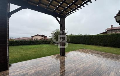 Toskana Vadisi Kiralık 4+1 Villa