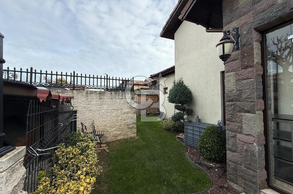 Toskana Vadisi Kiralık 4+1 Villa