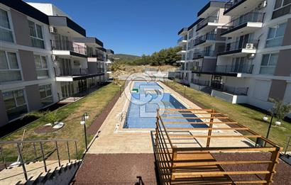 AYDIN KUŞADASI'NDA SİTE DE HAVUZLU 1+1 DAİRE