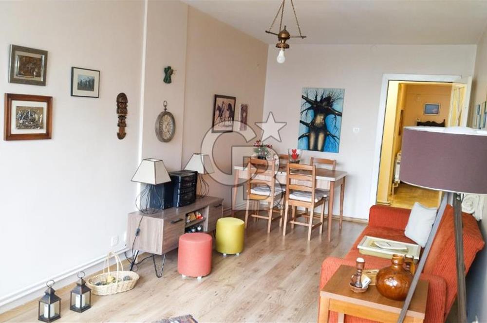 Göztepe'de Sahile Yakın Geniş 2+1 Satılık Daire