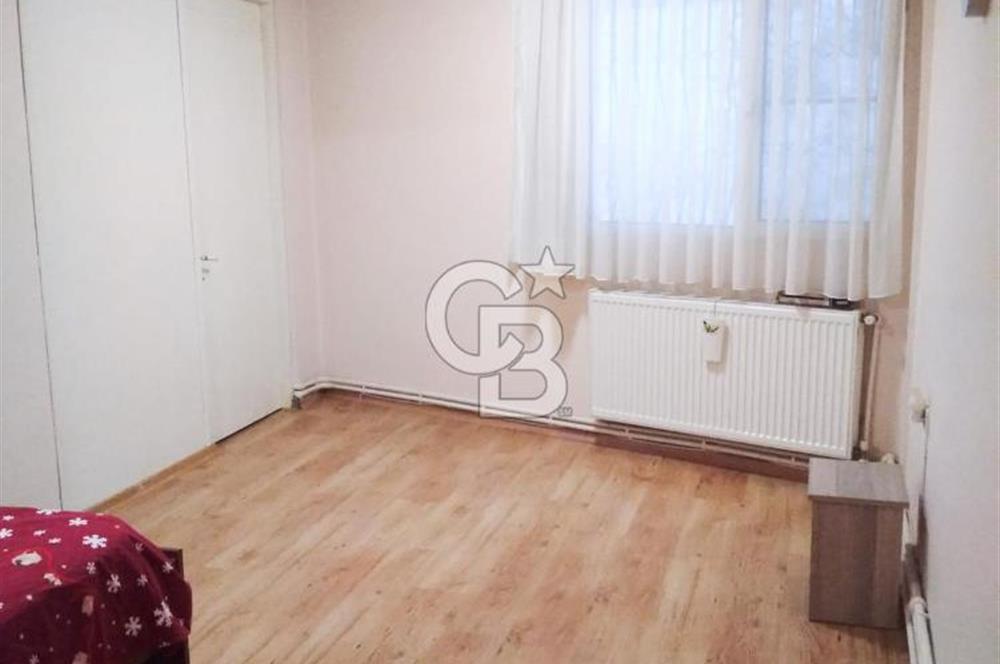 Göztepe'de Sahile Yakın Geniş 2+1 Satılık Daire