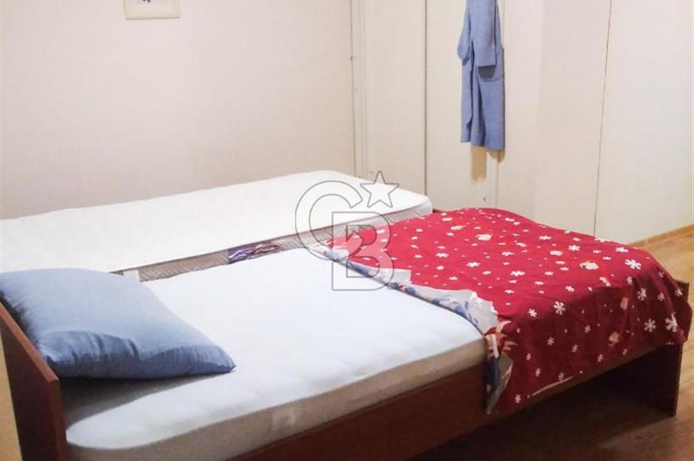 Göztepe'de Sahile Yakın Geniş 2+1 Satılık Daire