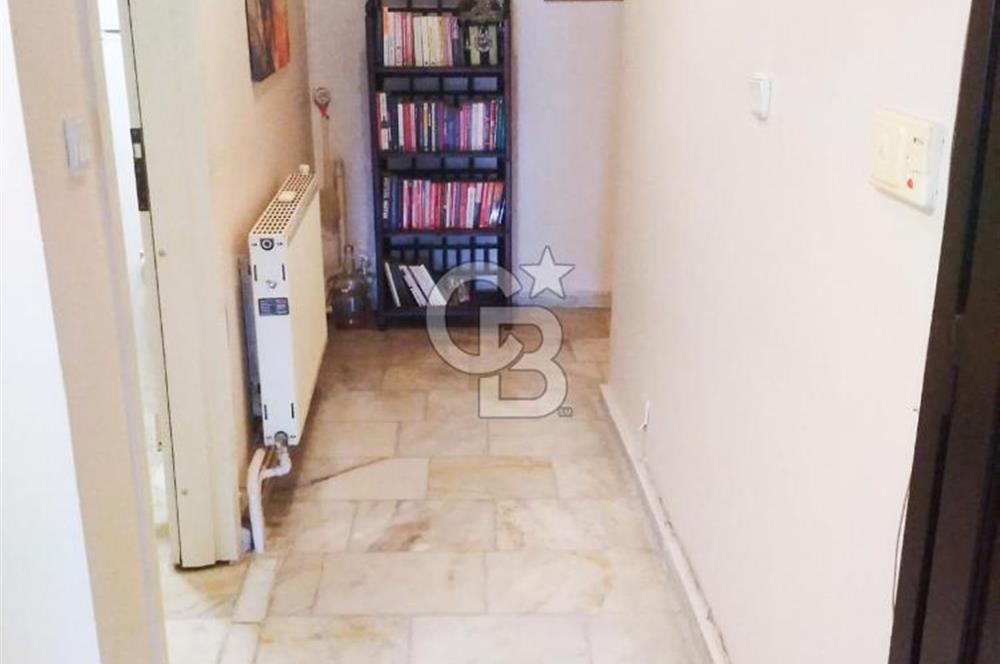 Göztepe'de Sahile Yakın Geniş 2+1 Satılık Daire