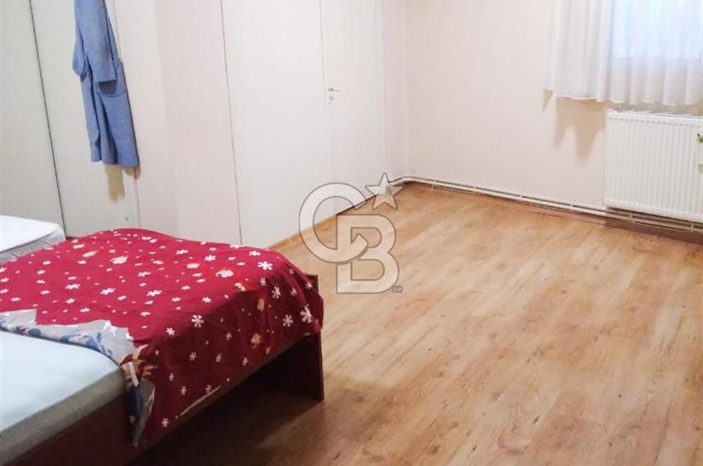 Göztepe'de Sahile Yakın Geniş 2+1 Satılık Daire