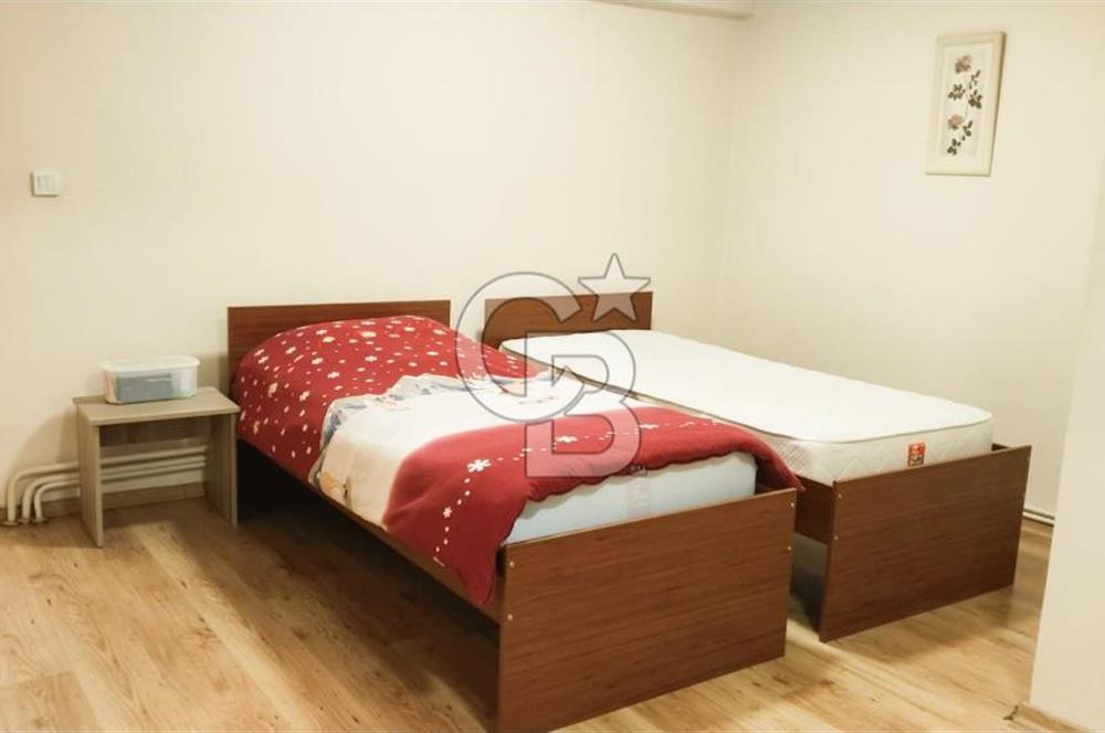 Göztepe'de Sahile Yakın Geniş 2+1 Satılık Daire