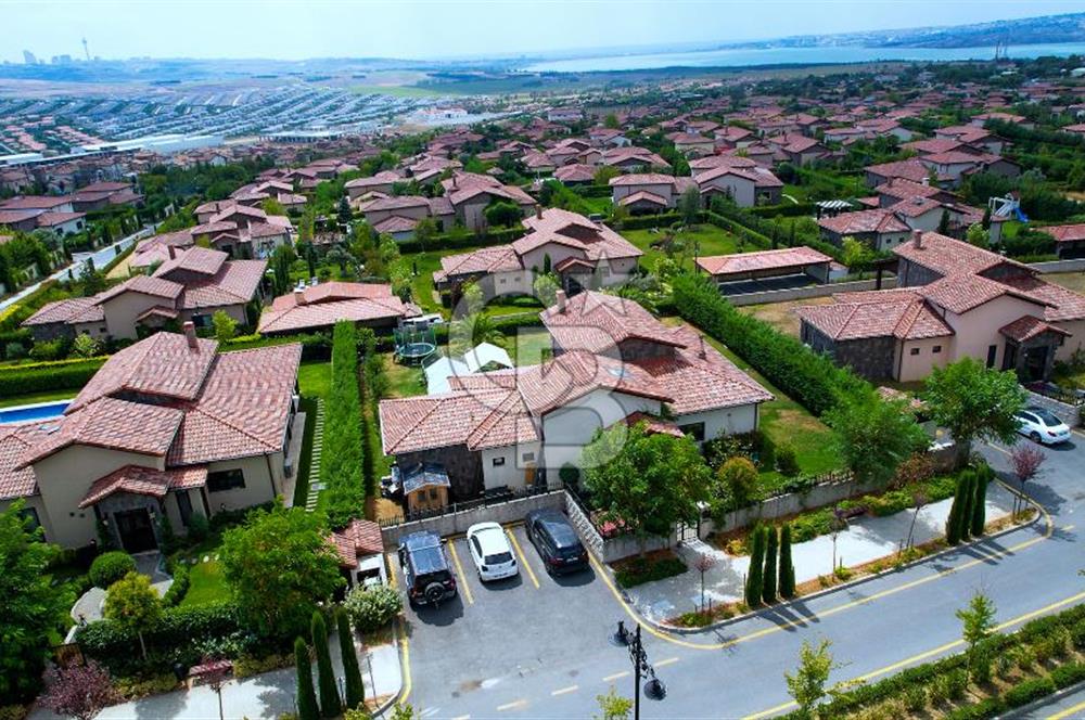 Toskana Vadisi Kiralık 4+1 Villa