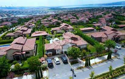 Toskana Vadisi Kiralık 4+1 Villa