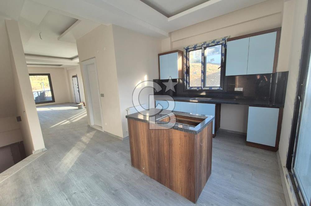 MUSELAND-VİLLALAR BÖLGESİ ÇETİN EMEÇDE SATILIK TRİPLEKS VİLLA