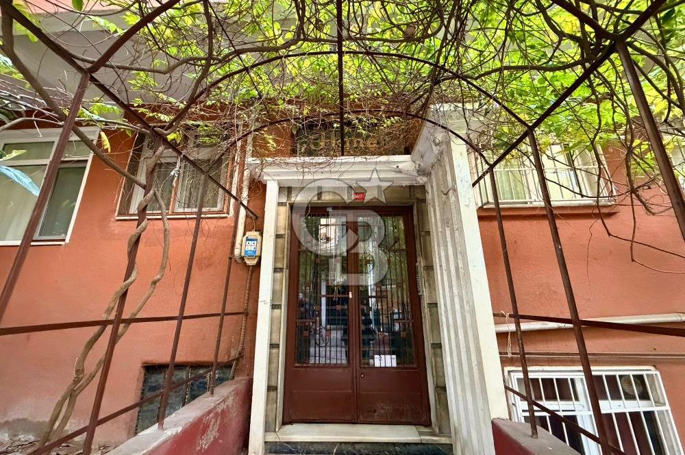 ZEYNEP KAMİL'DE KİRALIK BAKIMLI 3+1 DAİRE