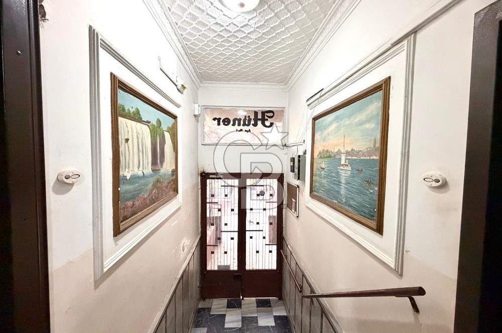 ZEYNEP KAMİL'DE KİRALIK BAKIMLI 3+1 DAİRE